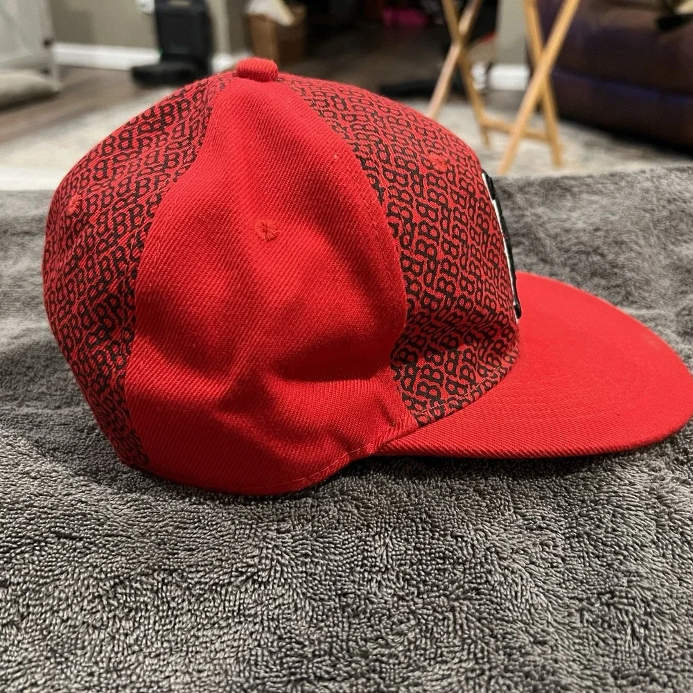 The Unbranded Brand boston red